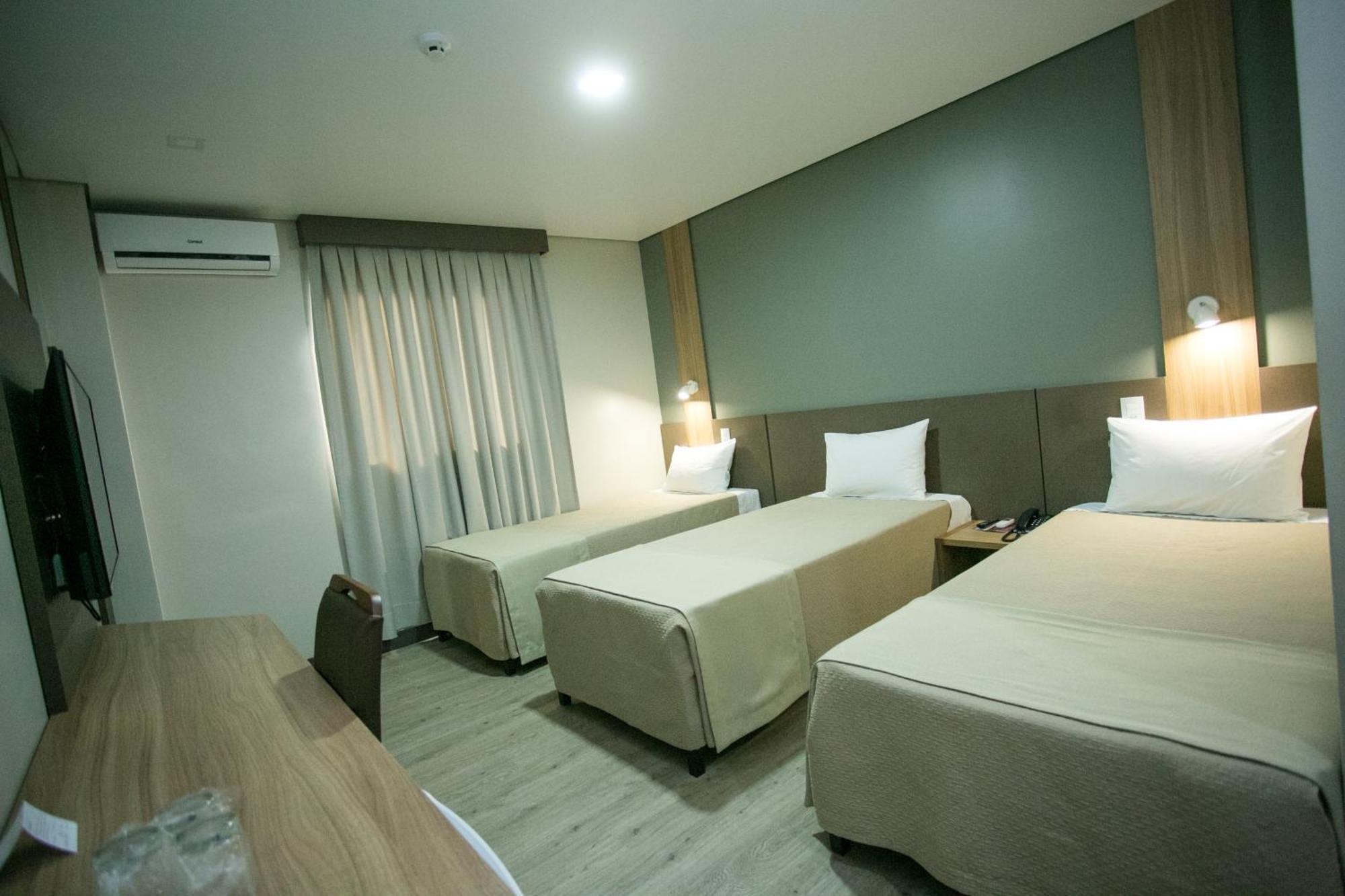 Bello Hotel Толеду Екстер'єр фото