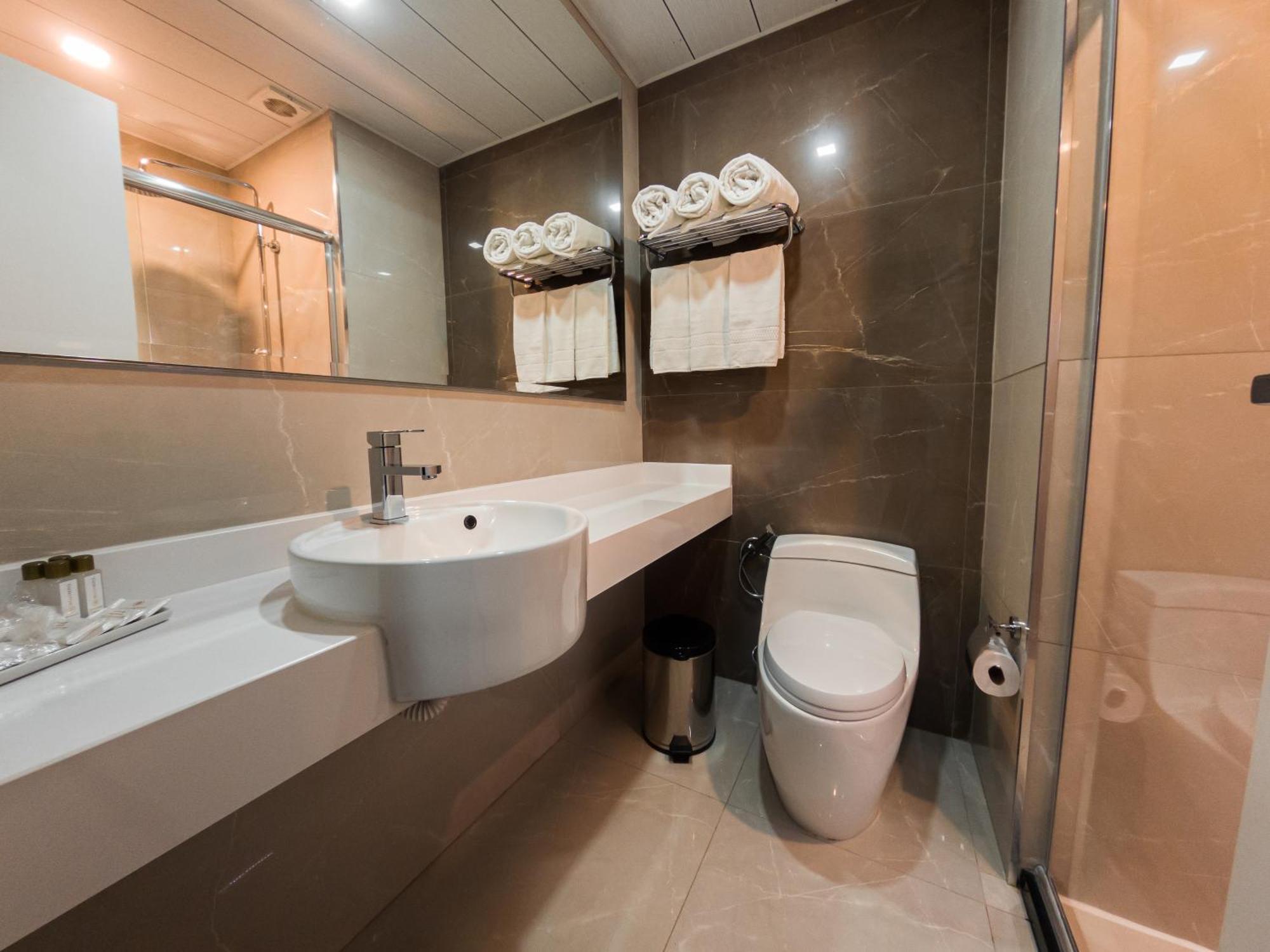 Bello Hotel Толеду Екстер'єр фото