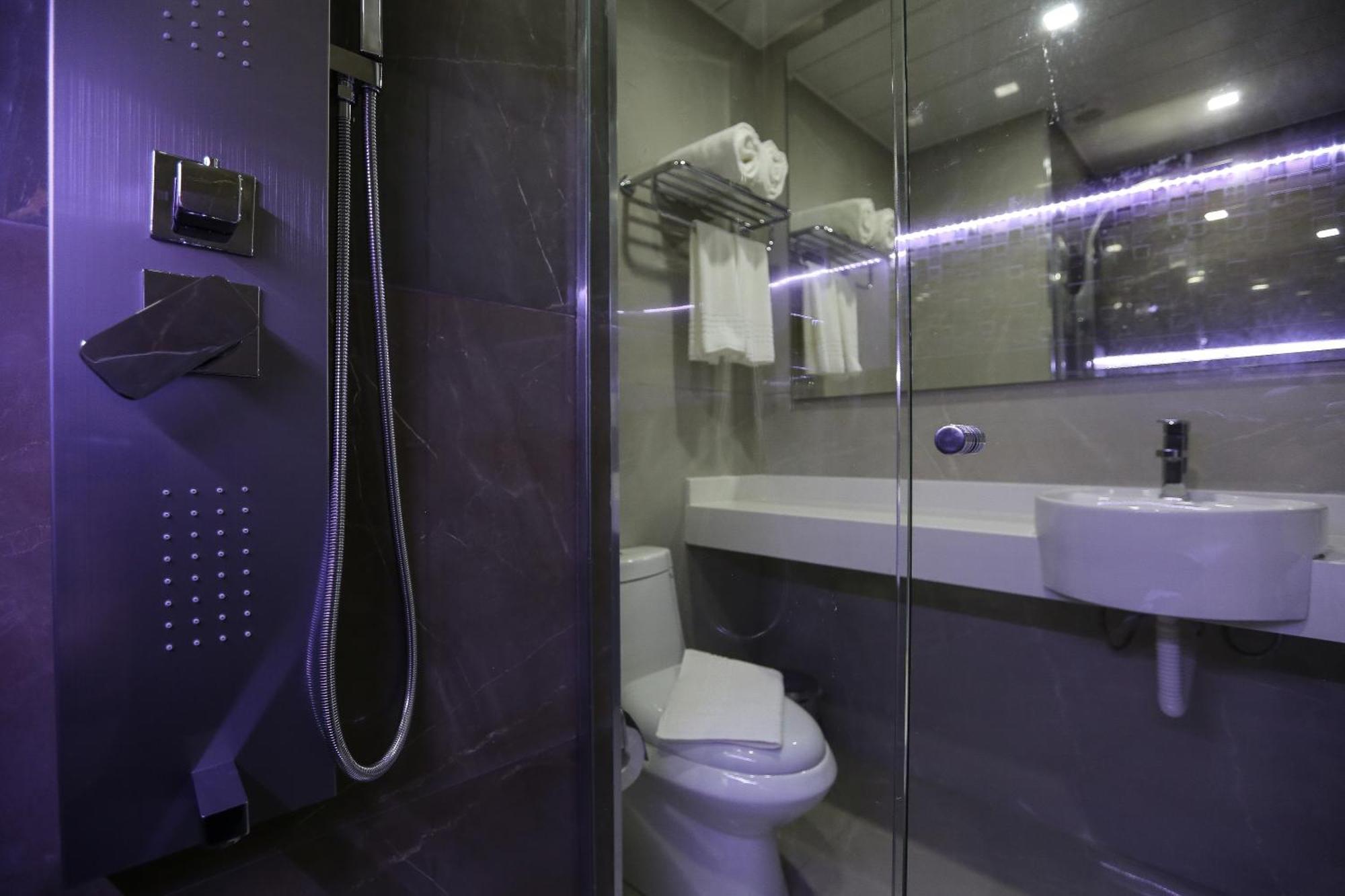 Bello Hotel Толеду Екстер'єр фото