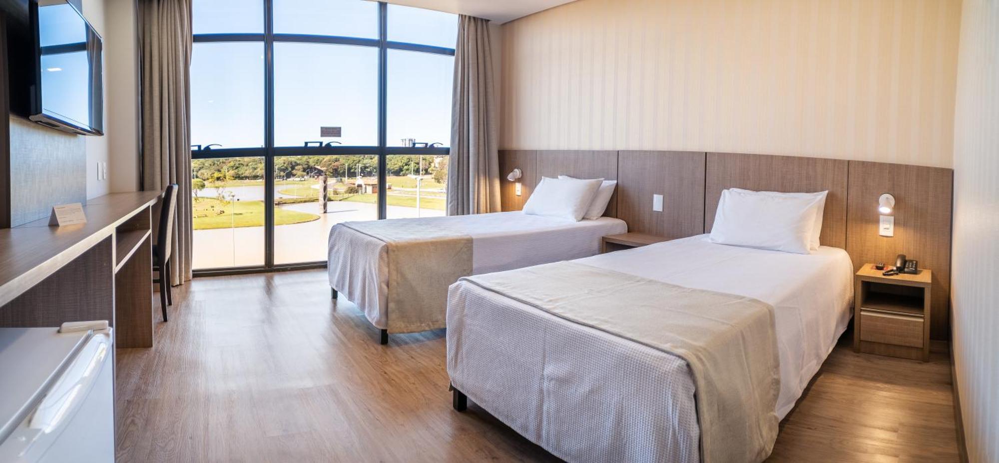 Bello Hotel Толеду Екстер'єр фото