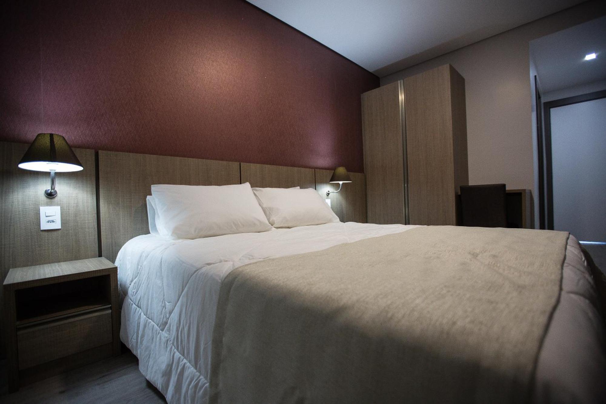 Bello Hotel Толеду Екстер'єр фото
