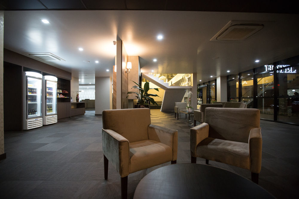 Bello Hotel Толеду Екстер'єр фото