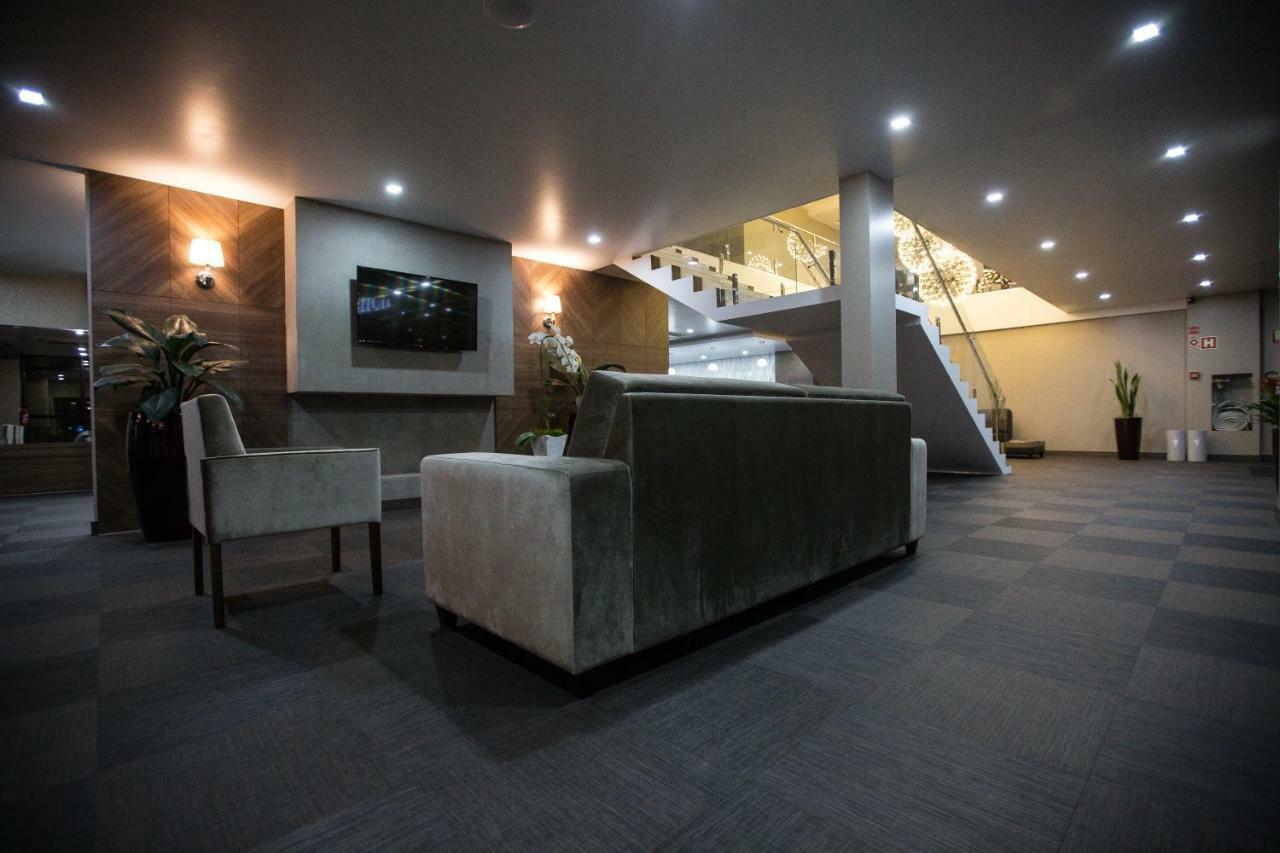 Bello Hotel Толеду Екстер'єр фото